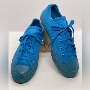 Women’s Size 6 ELECTRIC Blue Converse Low